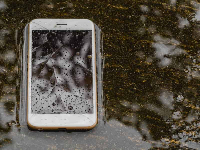 cracked-gadgets-in-water