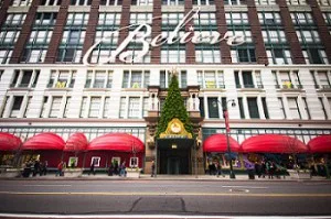 Hotel thanksgiving parade