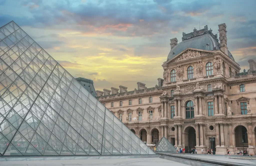 Alpha - the louvre museum, france